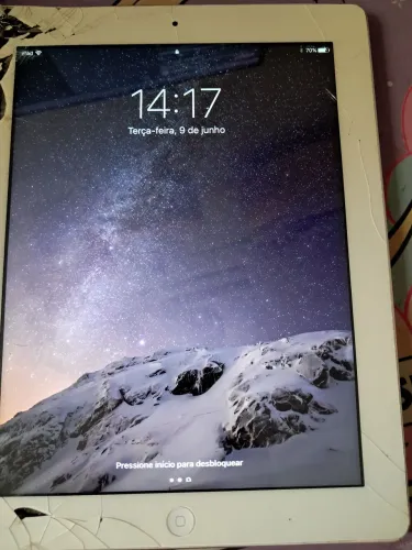 iPad 1 com tela quebrada