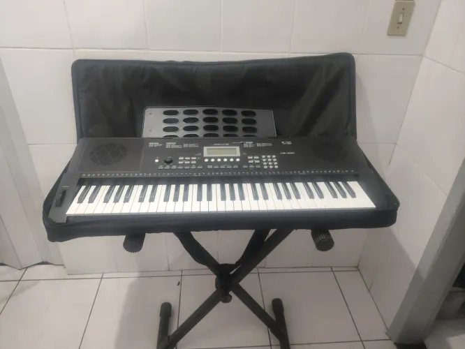 Teclado Revas com bag e tripé