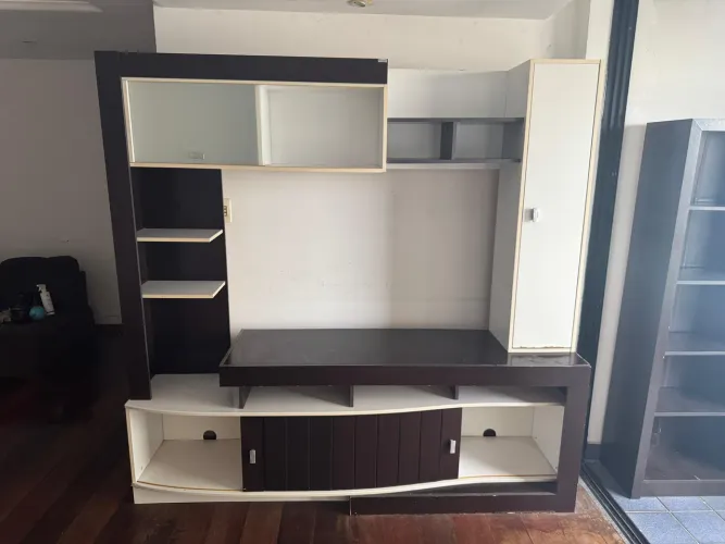 Rack Marrom e Branco - Madeira 