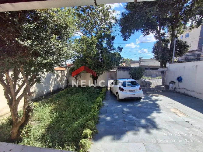 Casa em Rua Visconde de Taunay - Santa Mônica - Belo Horizonte/MG