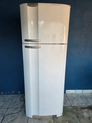 Vendo geladeira Electrolux