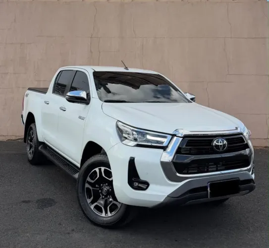 Toyota Hilux SRX