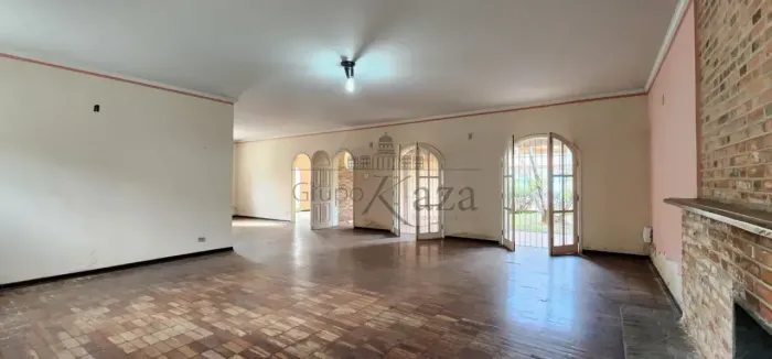 Casa/Sobrado - Comercial - No bairro Jardim Esplanada II