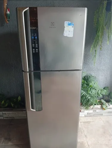 Geladeira Electrolux Fross Free inox v 220 v 1100 reais com entrega
