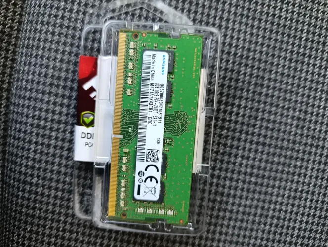 Memória RAM Samsung DDR4 8GB 2400MHz SODIMM