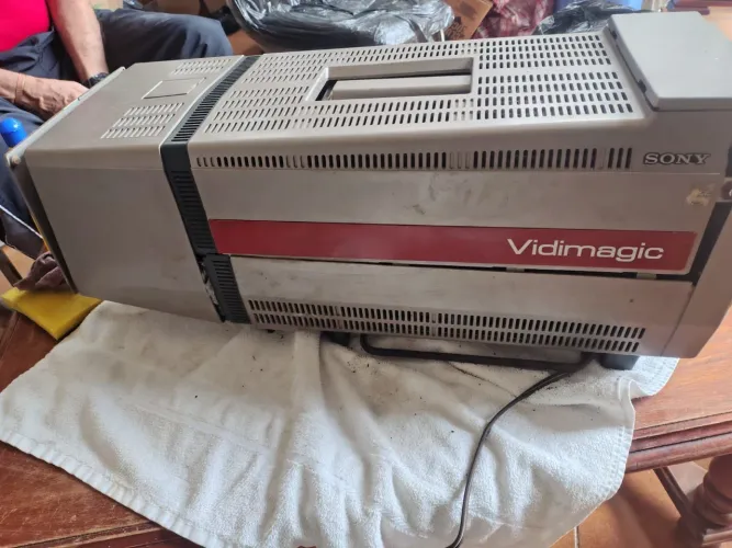 Projetor Antigo Vintage Sony Vidimagic FP-62 - No Estado / Para Restauro ou Peças
