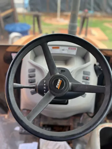 RETROESCAVADEIRA 2023 CASE 4x4
