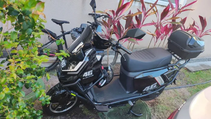 Vendo Sooter Elétrica E-bloxs 1000W Autopropelido, novíssima, transporta até 2 pessoas
