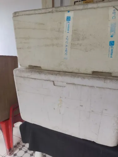 Vende-se caixa de isopor