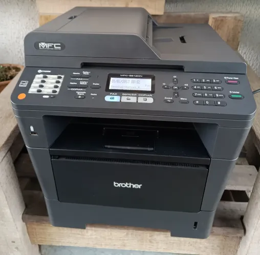 Vendo Impressora Multifuncional Brother Mfc-8512dn, com apenas 13 mil cópias. LEIA.
