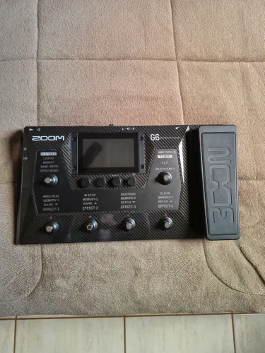 Pedaleira Zoom G6