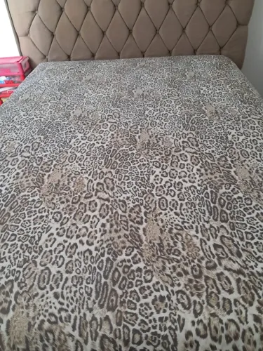 vendo  edredon casal dupla  face medida  190 por  210
