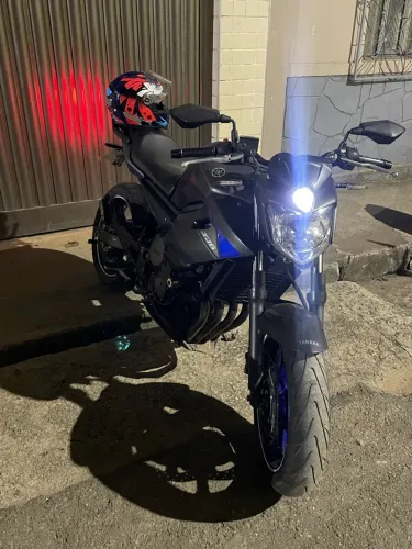 Yamaha XJ6 N 2013