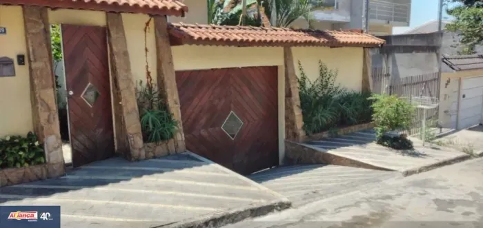 Casa com 3 dormitórios à venda, 430 m² - Parque Flamengo - Guarulhos/SP