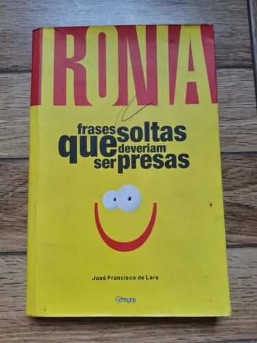 Frases soltas que deveriam ser presas | Livro de piadas usado