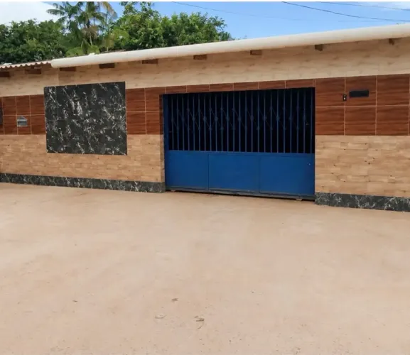 CASA A VENDA INFRAERO II