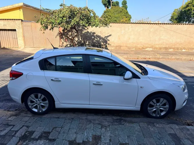 Chevrolet Cruze HB Sport LTZ 1.8 16V Flexp. 5P AUT 2015