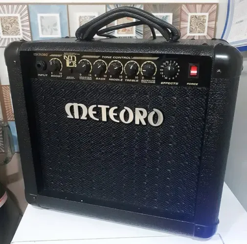 Caixa de Guitarra Amplificador Meteoro Nitrous Drive Com 16 efeitos NDE15 - Estuda Troca