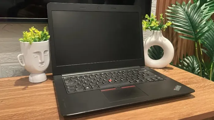 ThinkPad E470 i5 16GB RAM SSD | Liga em 10s | Office Vitalício