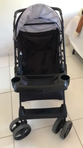 carrinho de bebê