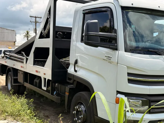 GUINCHO PLATAFORMA VW 11.180 DRC 4x2