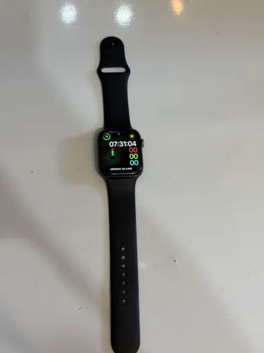 Apple Watch Series 4 GPS + Cellular