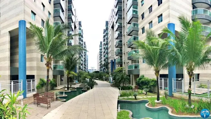 Quarto sala mobiliado com varanda Jtr beira mar