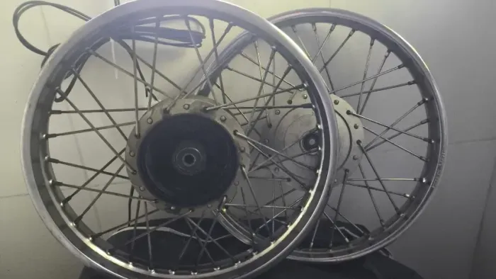 Par de rodas fan 125 2009 a 2014 completa sem defeitos