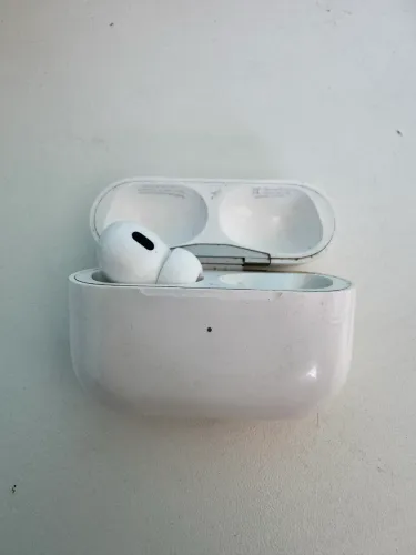 AirPods Pro 2 - Fone Esquerdo e Estojo de Recarga MagSafe (Lighting)