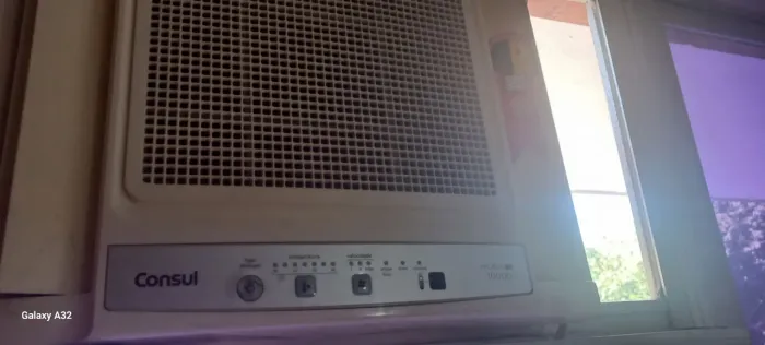 Ar condicionado Consul com controle remoto
