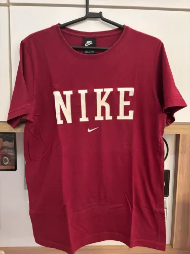 Camisa Nike Vinho