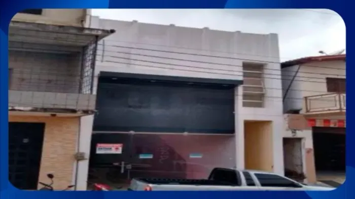PRÉDIO COMERCIAL/RESIDENCIAL - Imóvel com dois pavimentos, localizado na Rua Benevenuto Go