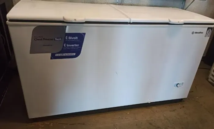 Vende-se Freezer 546L 2 Portas - Sem Marcas de Uso