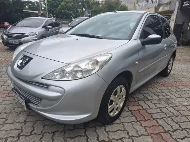 Peugeot 207 XR 1.4 Flex 8V 3P 2013