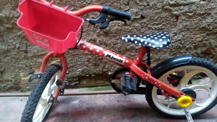 Bicicleta da Minie seminova