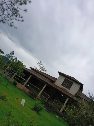 Casa em Condomínio com 3 Quarto(s) e 3 banheiro(s) para Alugar, 120 m² por R$ 3350 / Mês
