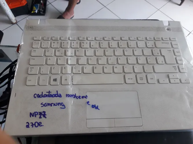 CARCAÇA NOTEBOOK SAMSUNG TAMPA SUPERIOR DO TECLADO NP270E