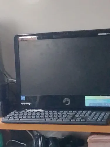 Vendo um computador a marca positivo Master