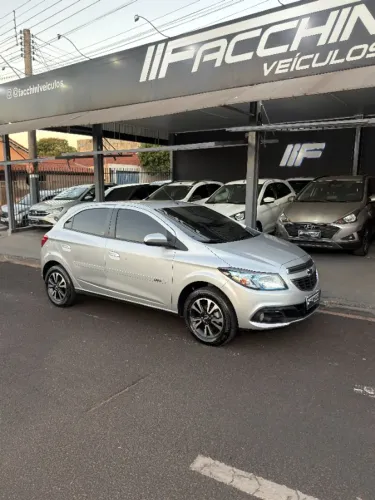 Chevrolet Onix Hatch LTZ 1.4 8V Flex Power Mec. 4P 2014