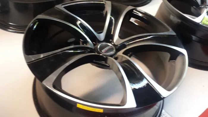 Rodas aro 20 esportiva Concava diamantada com preto tala 8 Bmw 5x120 novas