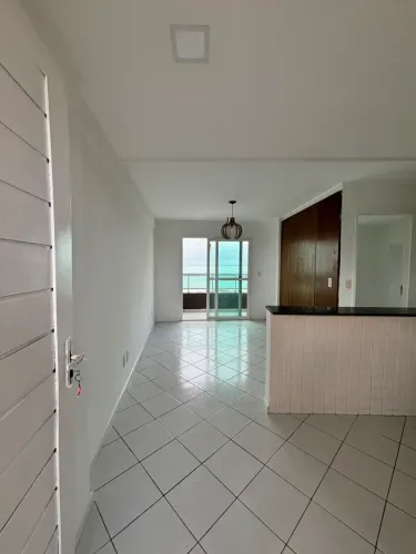 Apartamento para locação no coração de Ponta Negra sem mobília.