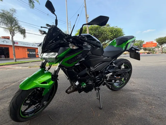 Kawasaki Z 400 2021