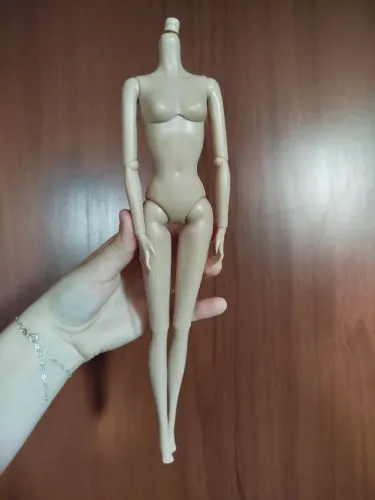 Corpo articulado de barbie