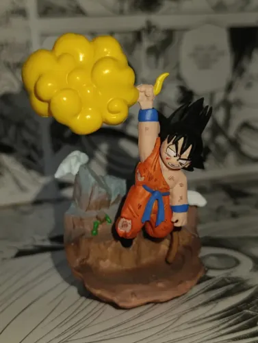 OPORTUNIDADE | Action Figure Goku na Nuvem Voadora