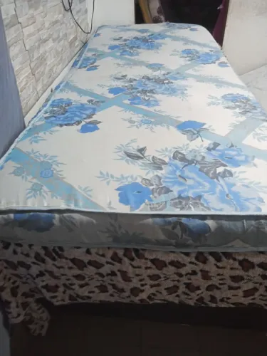 Colchão de solteiro em boas condições