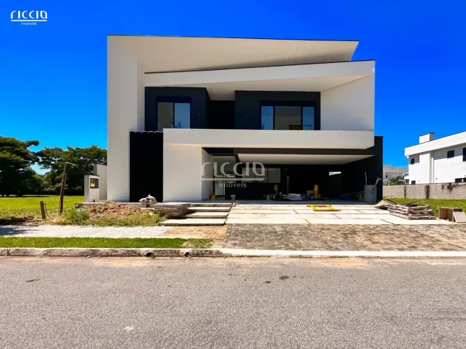 Com Renda - Sobrado 420 m² Pronta para Morar Cond. Jardim do Golfe 4 Suítes, Infra p/ Elev