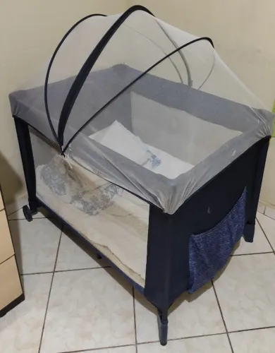 Berço móvel semi novo com colchão dupla face novo