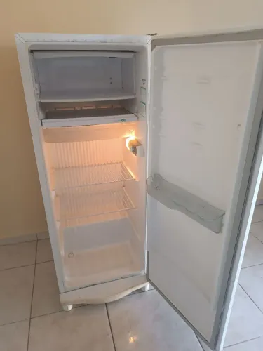 Geladeira Consul faço entrega