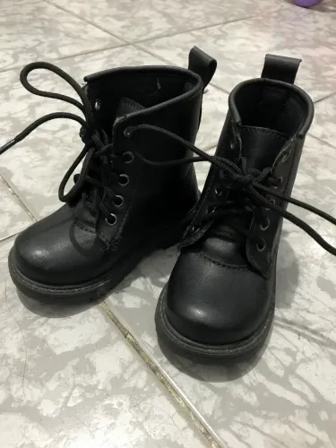 Bota coturno infantil preta