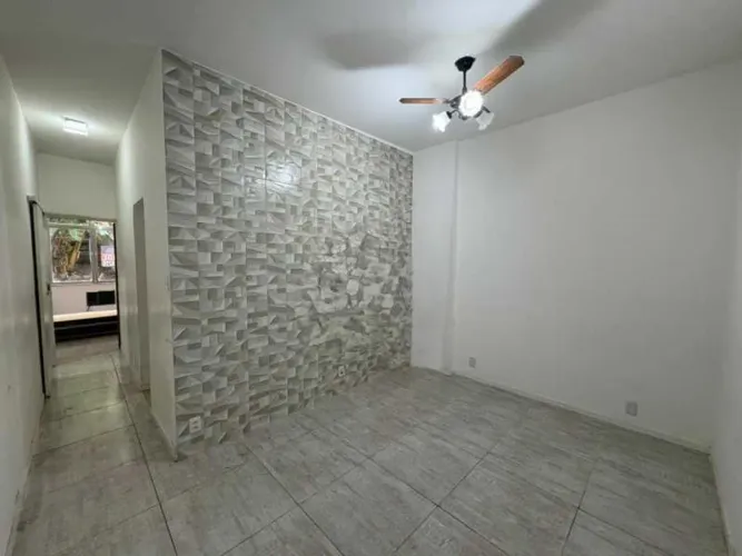 Apartamento : / Residencial / Glória
